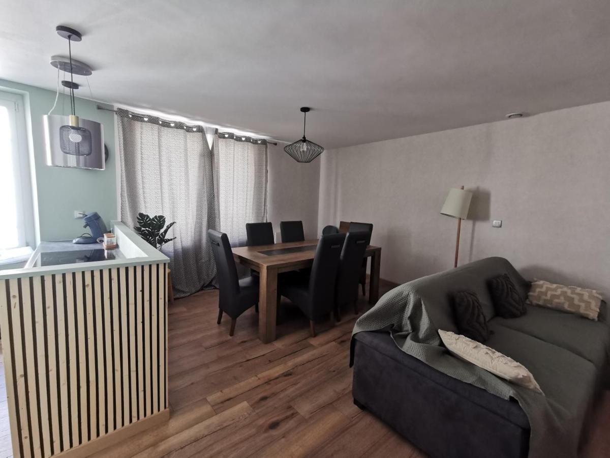 Maisondeville_Le_Cent_Un Angoulême Extérieur photo